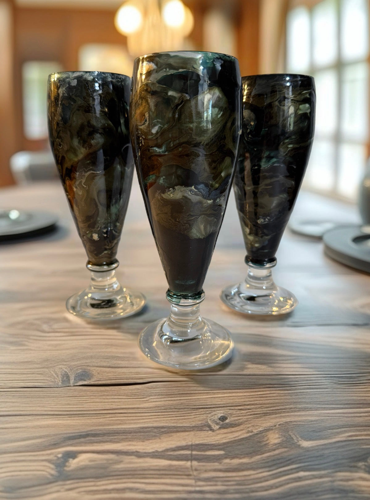 Hand‑Painted Obsidian Gold Beer Glass
