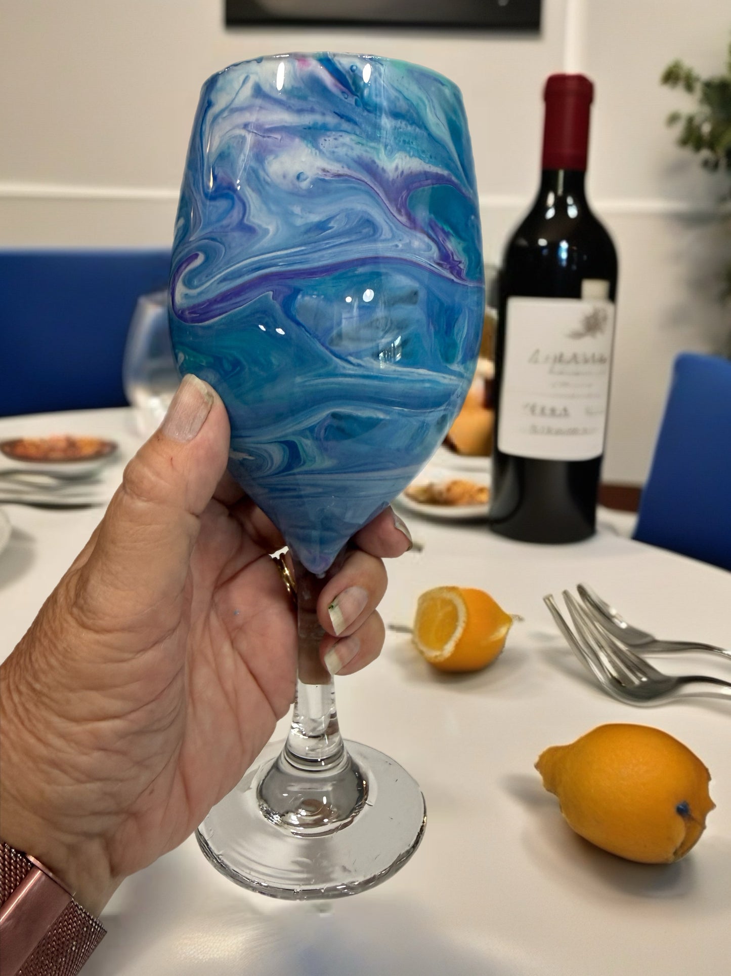 Ocean Wave Fluid Art Wine Glass – Hand-Painted Coastal Stemware