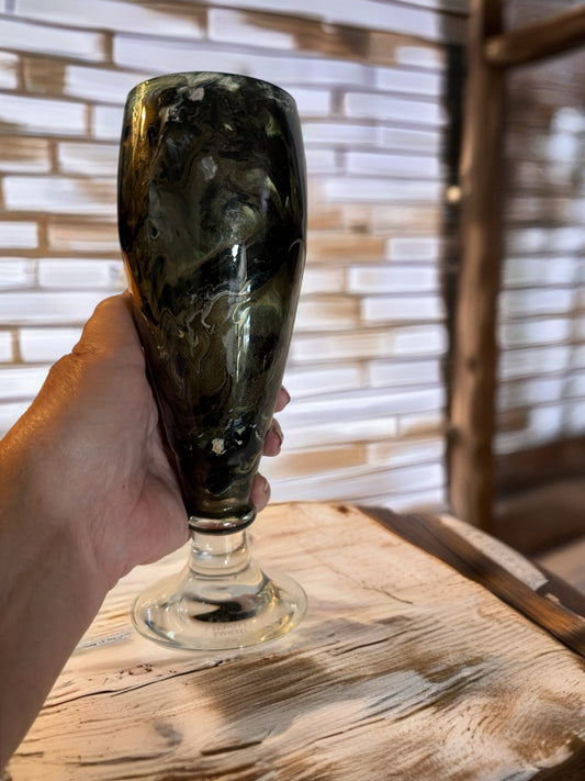 Hand‑Painted Obsidian Gold Beer Glass