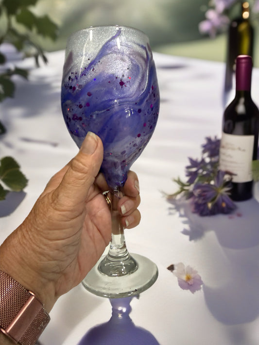 Royal Amethyst Fluid Art Glitter Wine Glass