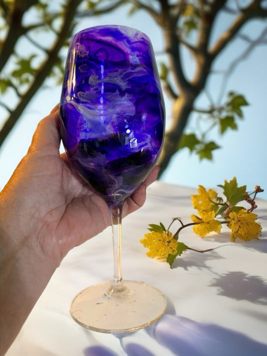 Hand‑Crafted Purple Marbled Wine Glass