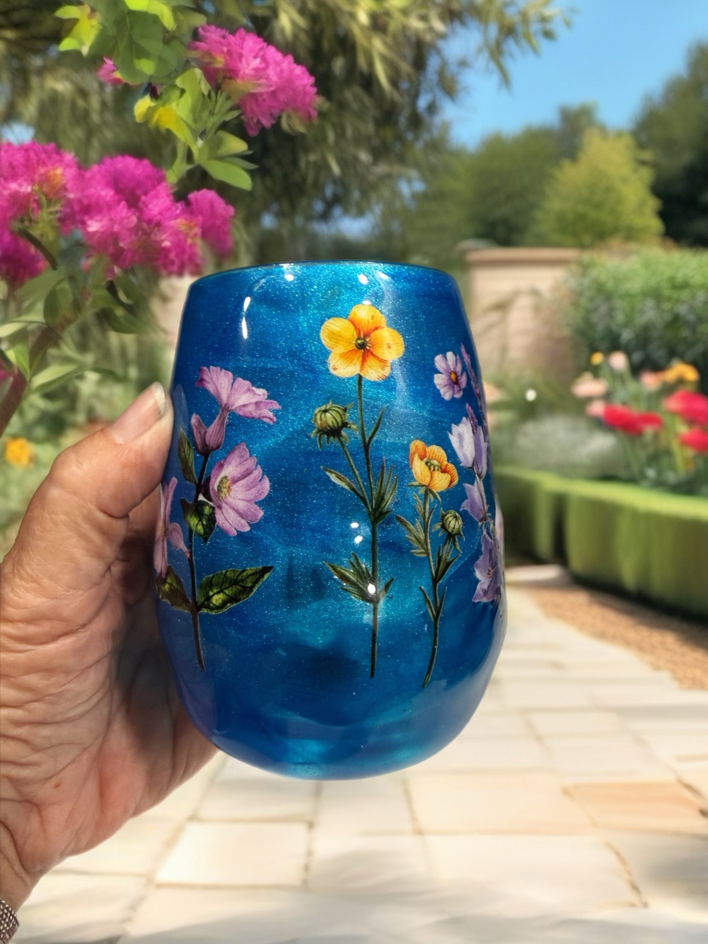 Azure Meadow Shimmer Stemless Wine Glass