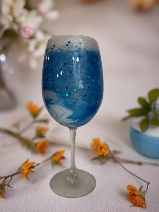 Starry Night Ocean Wine Glass – Hand-Painted Glitter Stemware