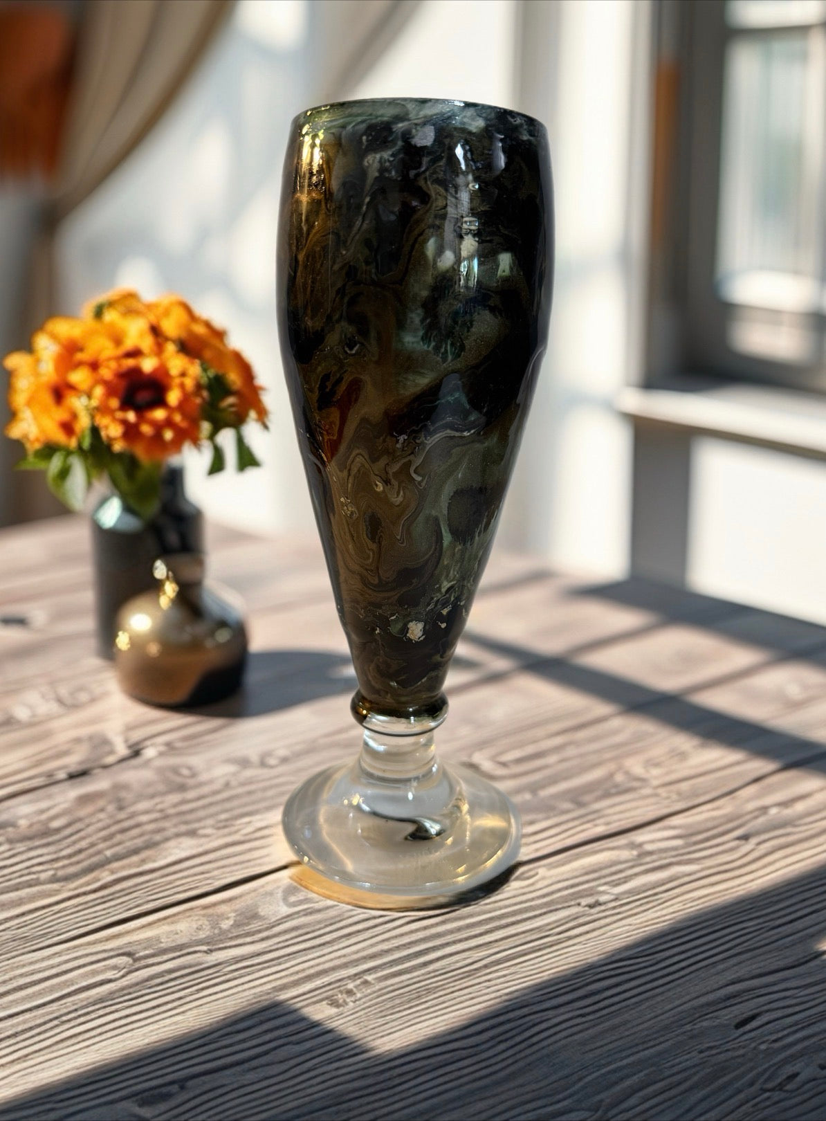 Hand‑Painted Obsidian Gold Beer Glass